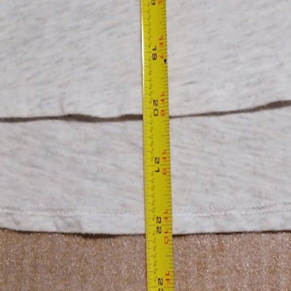 OshKosh B'gosh Girls size 10/12 Top, light gray 3/4 sleeve w/multi-color heart - Picture 7 of 7